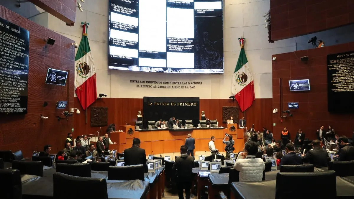 Diputados se desviven en elogios al extinto Muñoz Ledo; Comisión Permanente le rinde homenaje