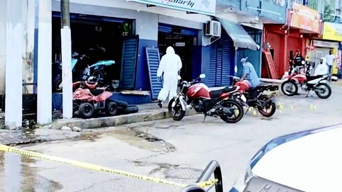 Suman dos muertos tras ataque armado a taller de motos en la Jardín de Acapulco