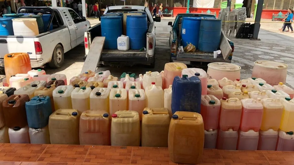 Confiscan 370 litros de combustible robado en San Juan Chamula, Chiapas
