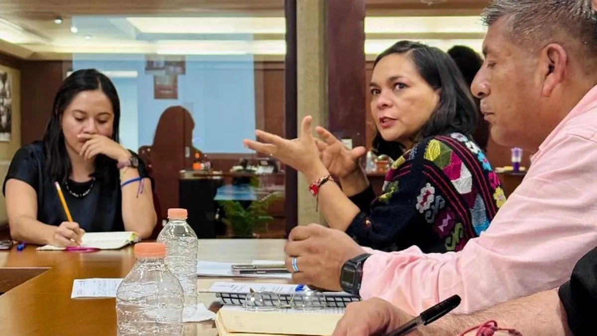 Beatriz Mojica busca becas para estudiantes de albergues e internados de Guerrero