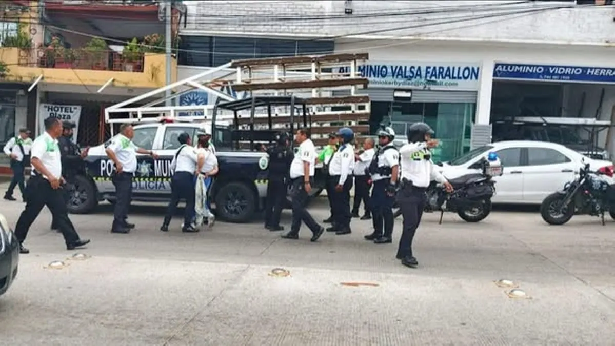 Detienen a cuatro presuntos asaltantes en la colonia Farallón de Acapulco