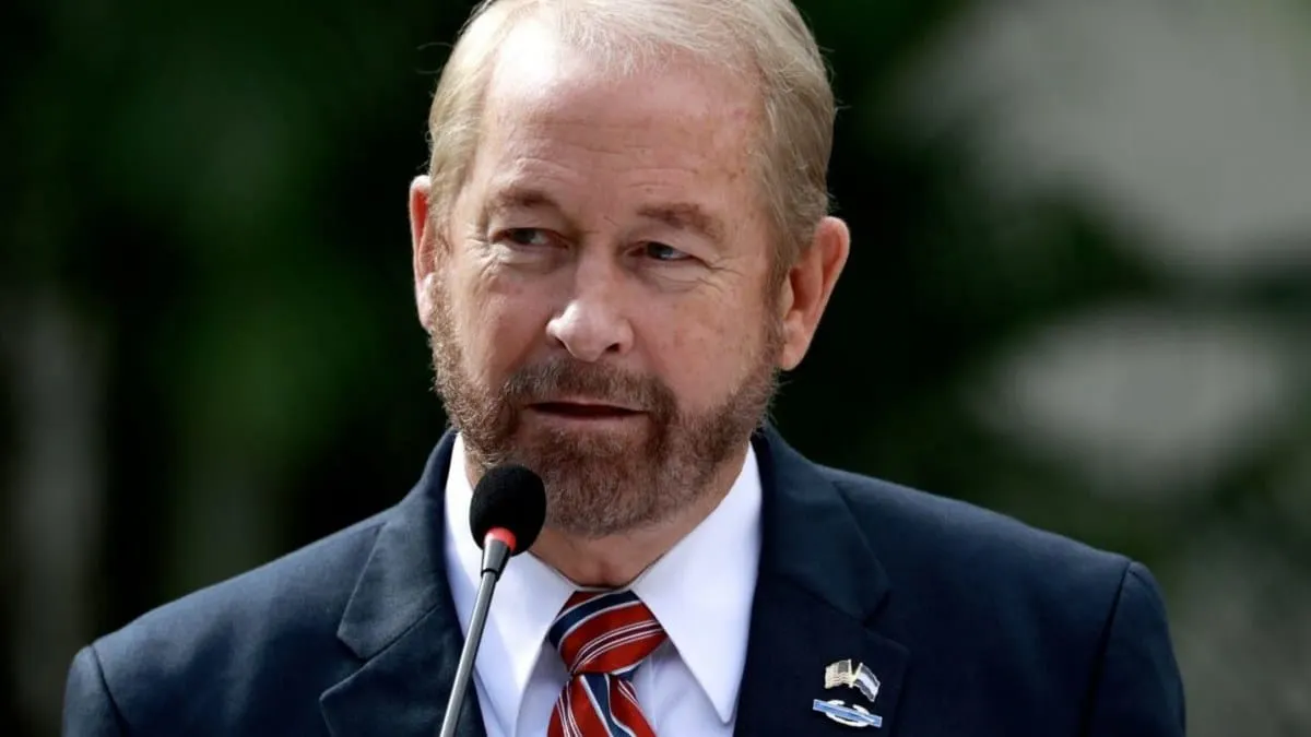 Embajador de EU afirma que México y EU actuarán juntos; equipara a cárteles con terroristas