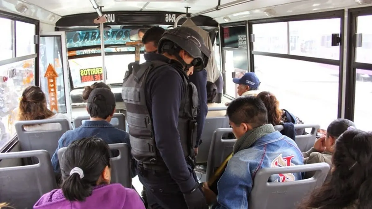 ¿A ver hasta cuándo García Harfuch?; asaltan y aterrorizan a pasajeros en la México–Querétaro