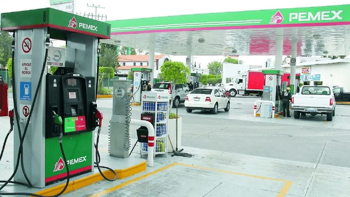 Acuerdo para acotar a 24 pesos el litro de gasolina será renovado, anuncia Sheinbaum