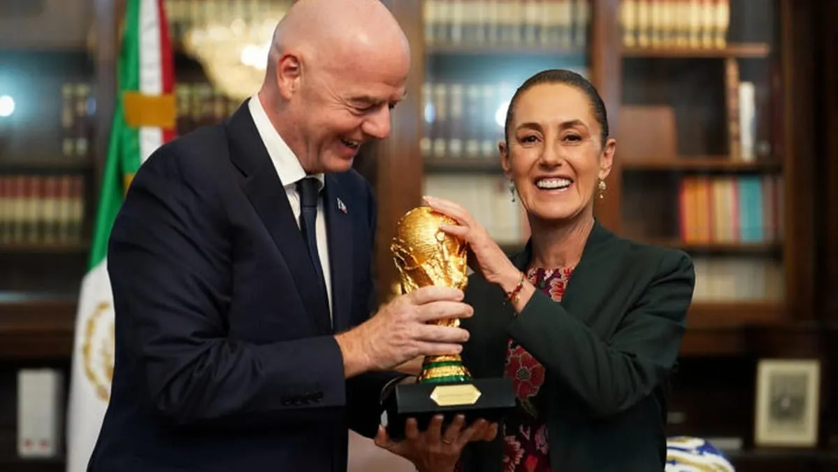 Mundial 2026 será el más grande de la historia; entregan a Sheinbaum réplica de la Copa