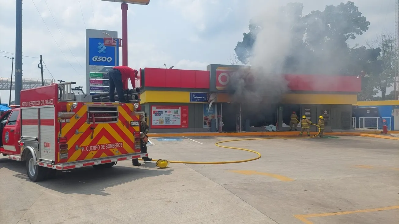 Violencia en Villahermosa: queman tres negocios y un vehículo