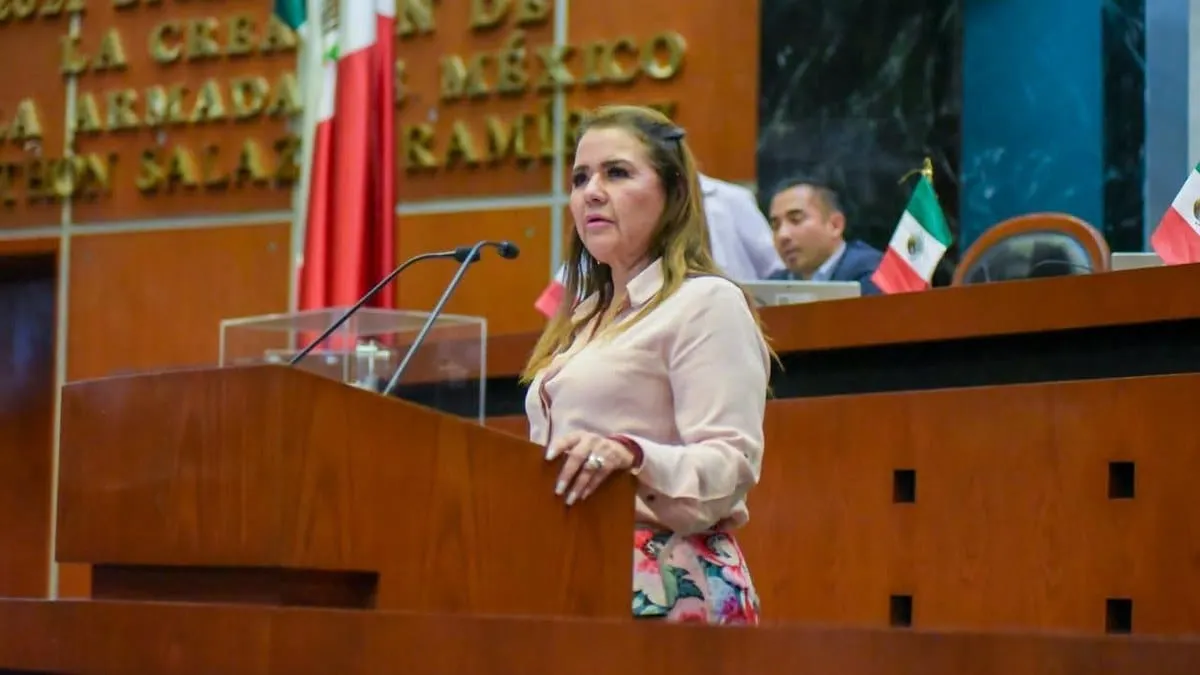 Propone Erika Lührs limitar uso de motocicleta a un solo pasajero