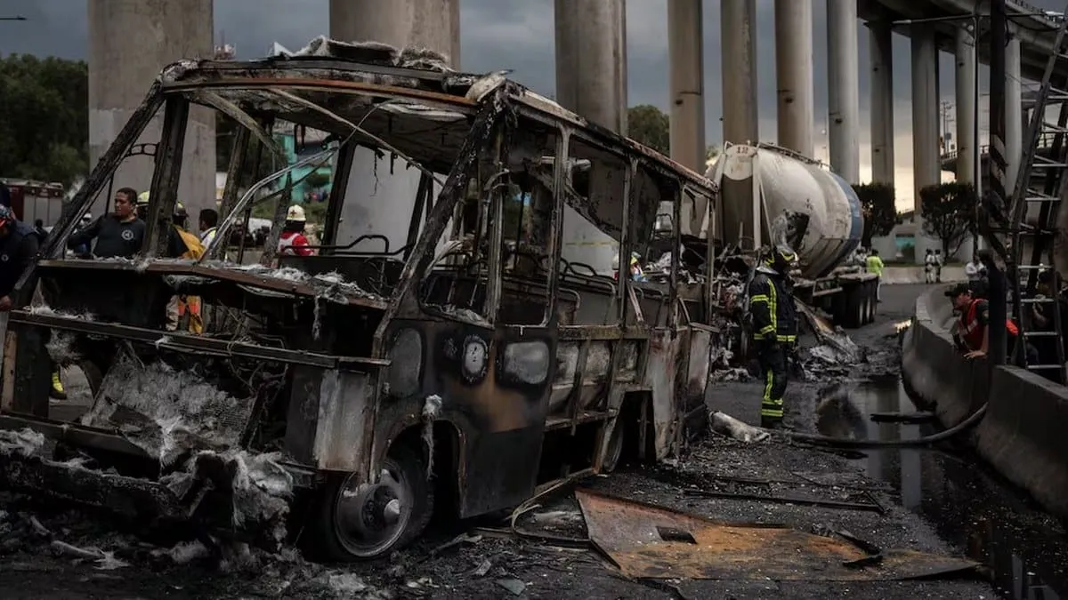 Suman 15 muertos por explosión de pipa en Iztapalapa