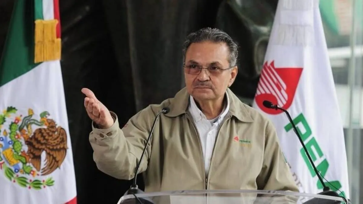 La sombra de Octavio Romero Oropeza se extiende sobre un rancho con Porsche y helicóptero