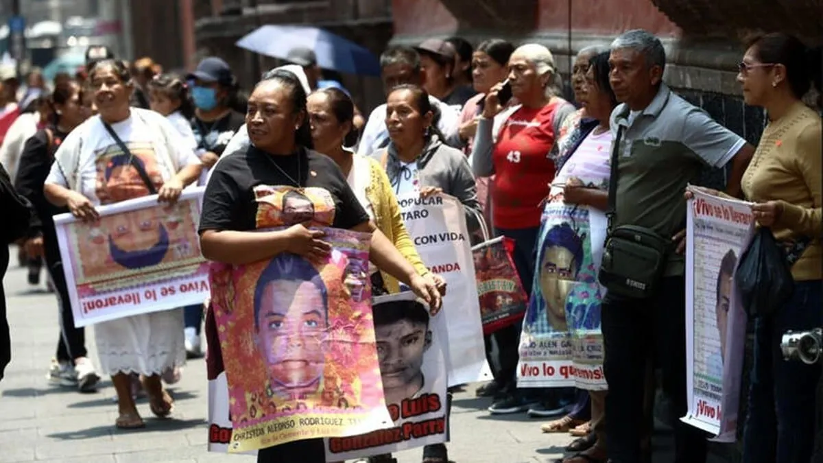 Padres de los 43 de Ayotzinapa esperan avances novedosos en la reunión con Sheinbaum