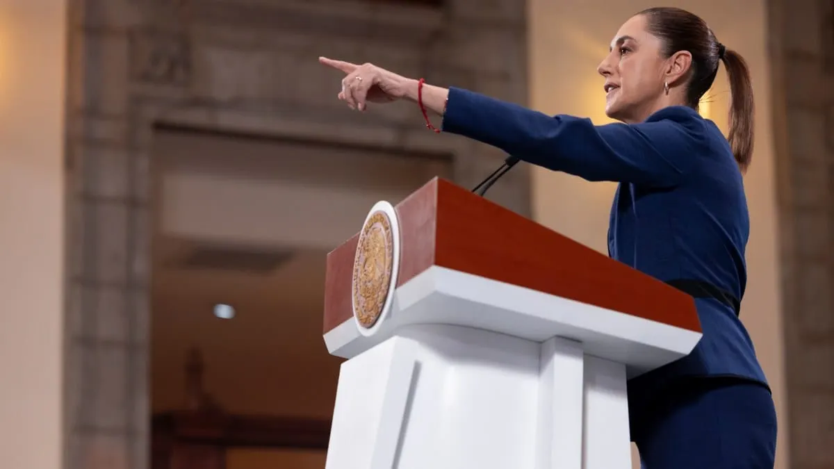 Farmacéuticas podrían enfrentar sanciones penales por incumplimiento en contratos, advierte Sheinbaum