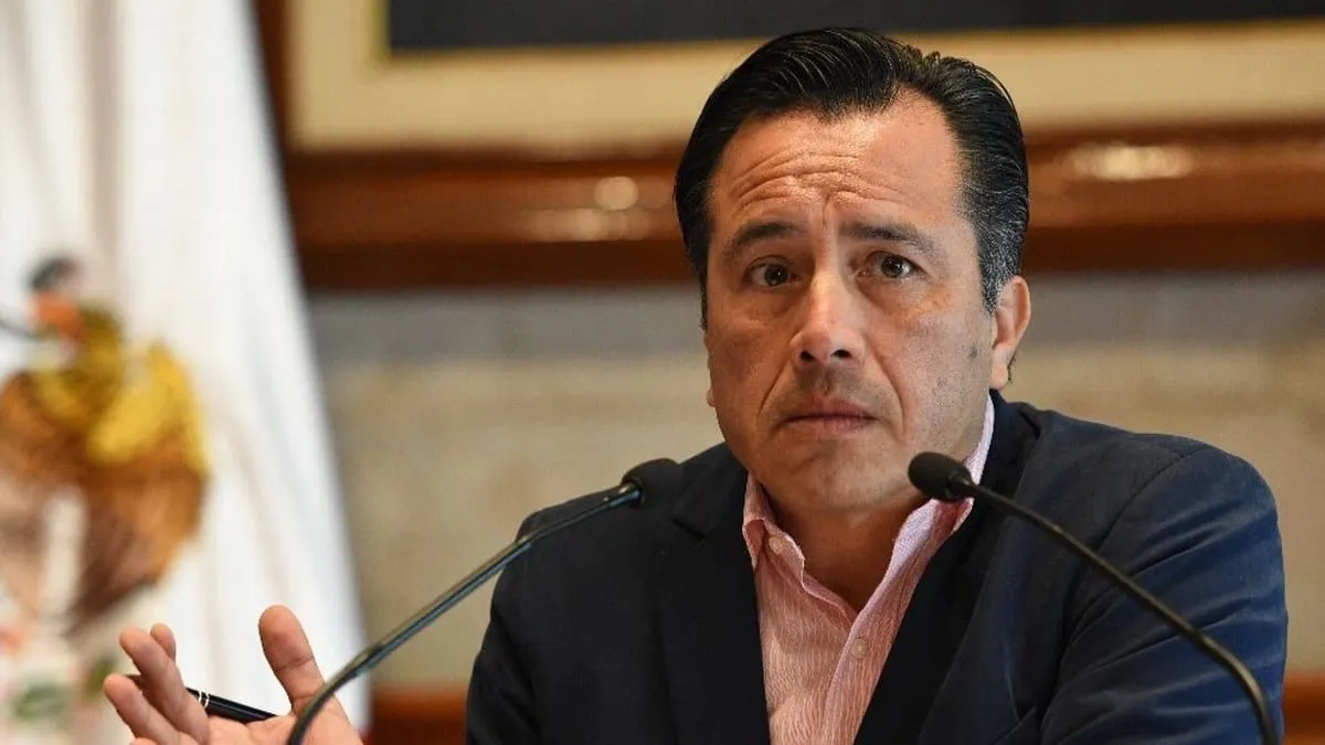 Cuitláhuac García dejó un desfalco de 830 millones en Veracruz; obras con sobreprecios y fallas