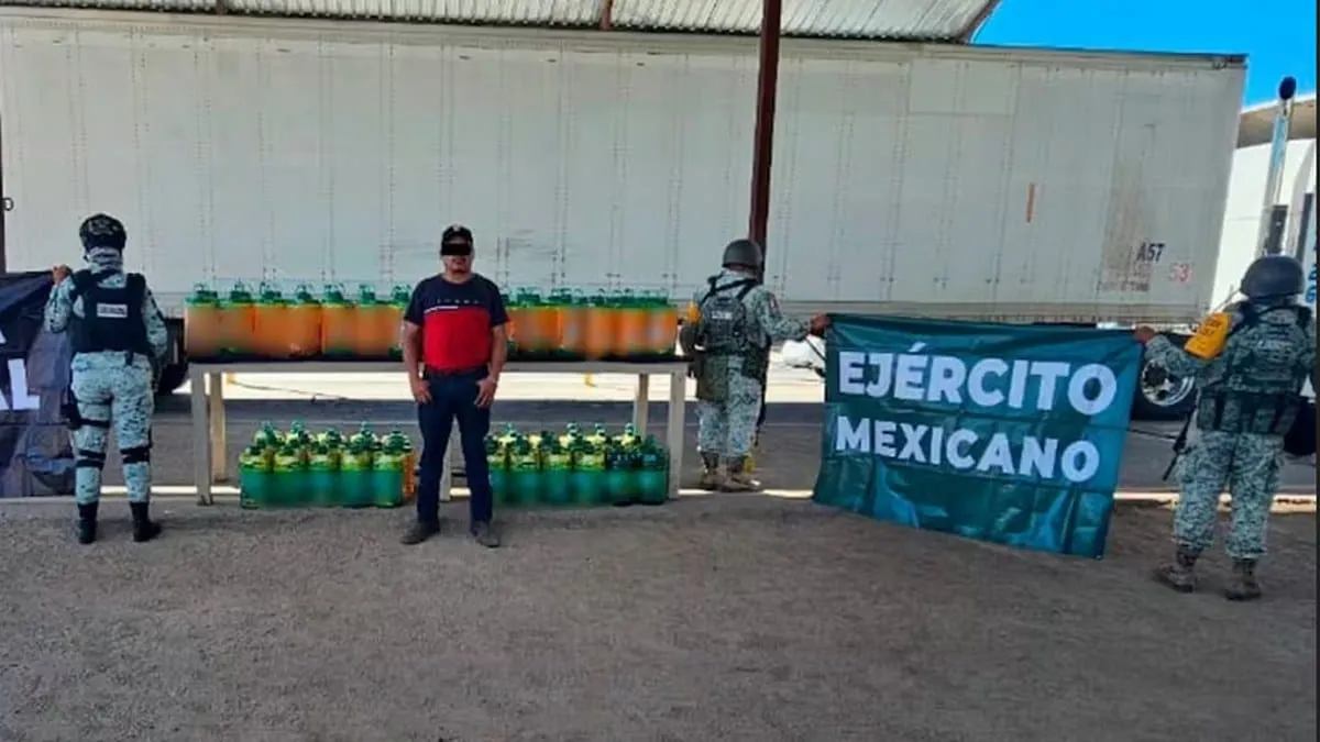 Incautan más de mil litros de metanfetamina líquida oculta en tráiler de 'limpiador multiusos'