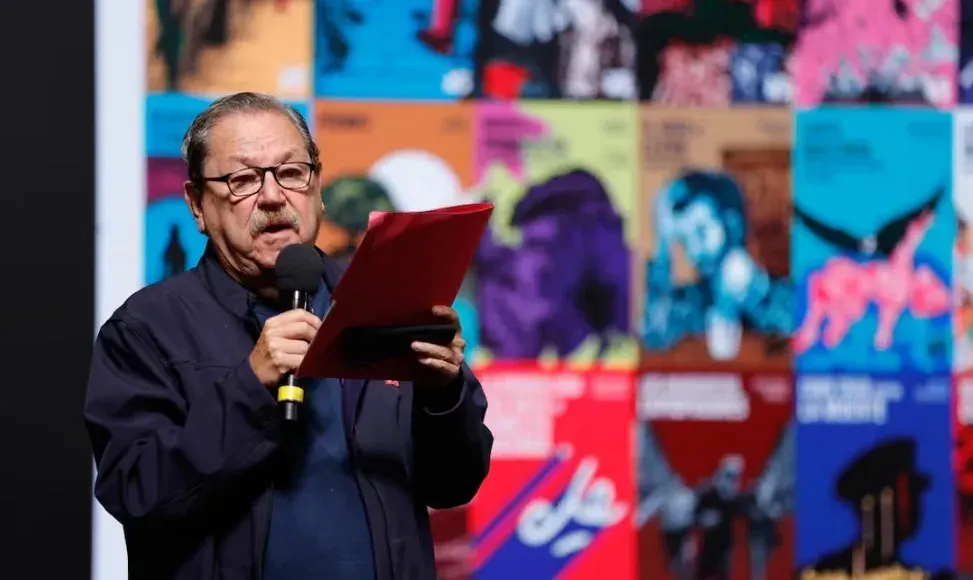 Escritoras convocan protesta frente al FCE tras dichos machistas de Paco Ignacio Taibo II