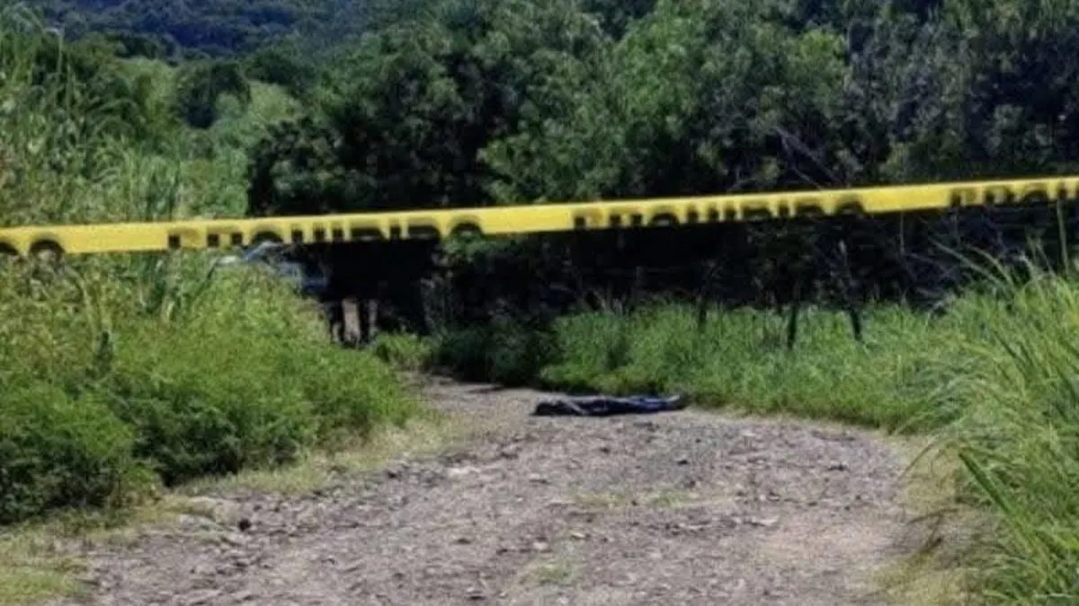 Hallan cuerpo con huellas de tortura y disparos en Zihuatanejo