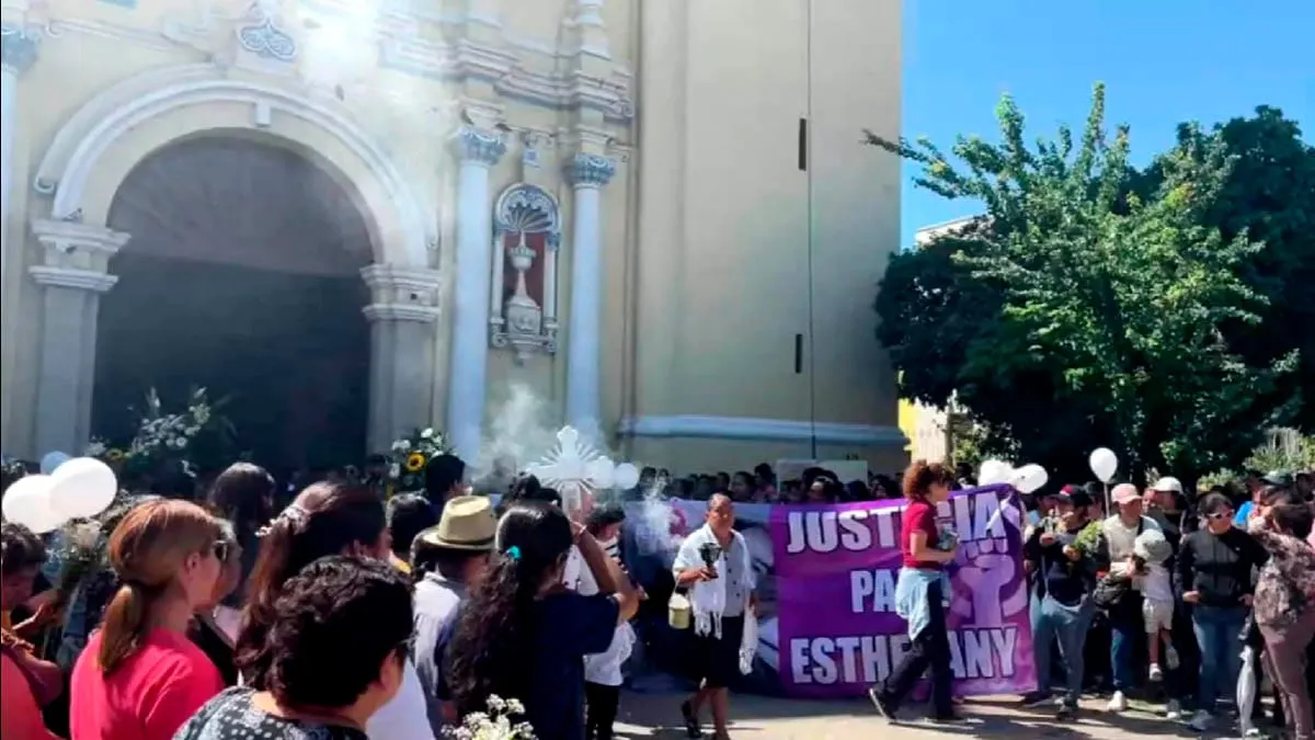 Exigen justicia en el sepelio de la joven guardia nacional asesinada en Acapulco