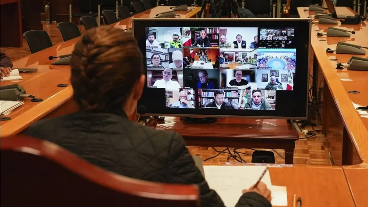 Sheinbaum se encierra en Palacio Nacional para coordinar la respuesta a inundaciones