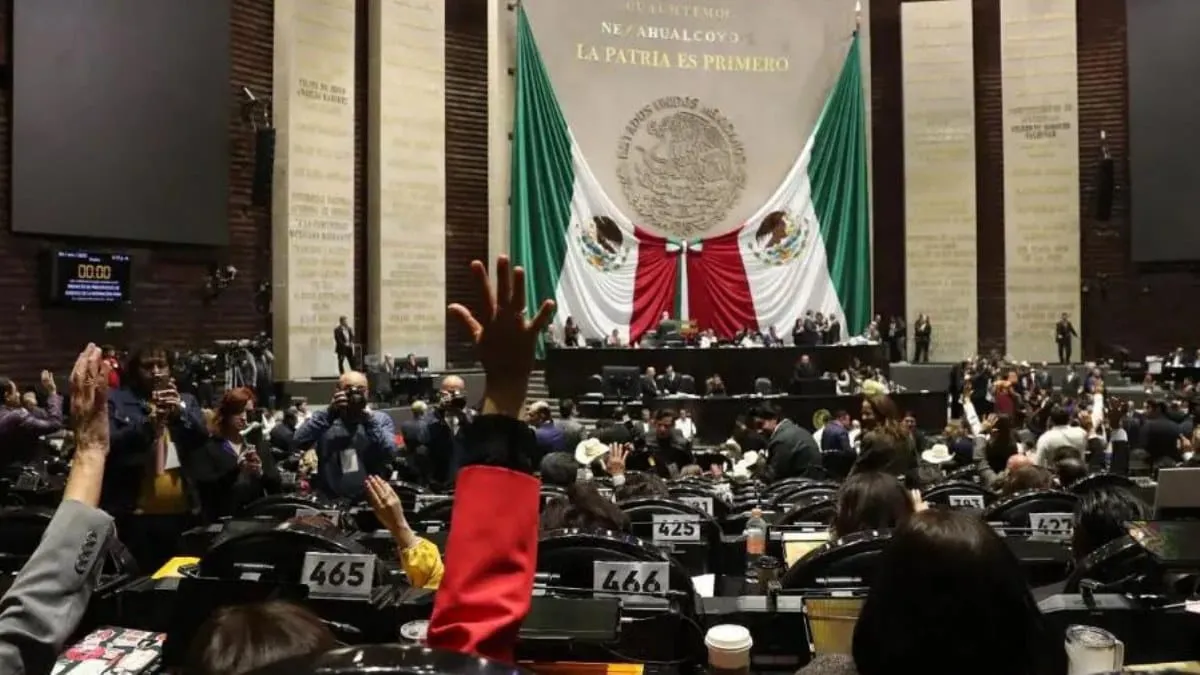 Diputados aprueban reforma “anticobro de piso” entre reproches y castigos desbordados