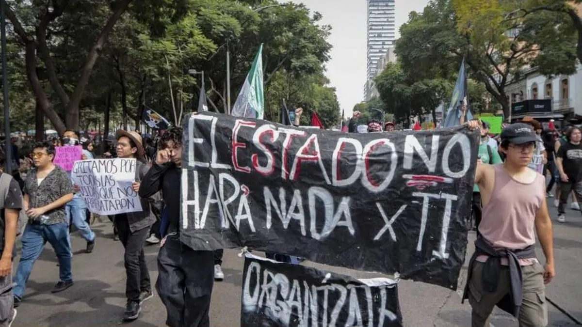 Generación Z en México: la mitad está sin trabajo, sin vivienda, sin futuro, el Estado ausente