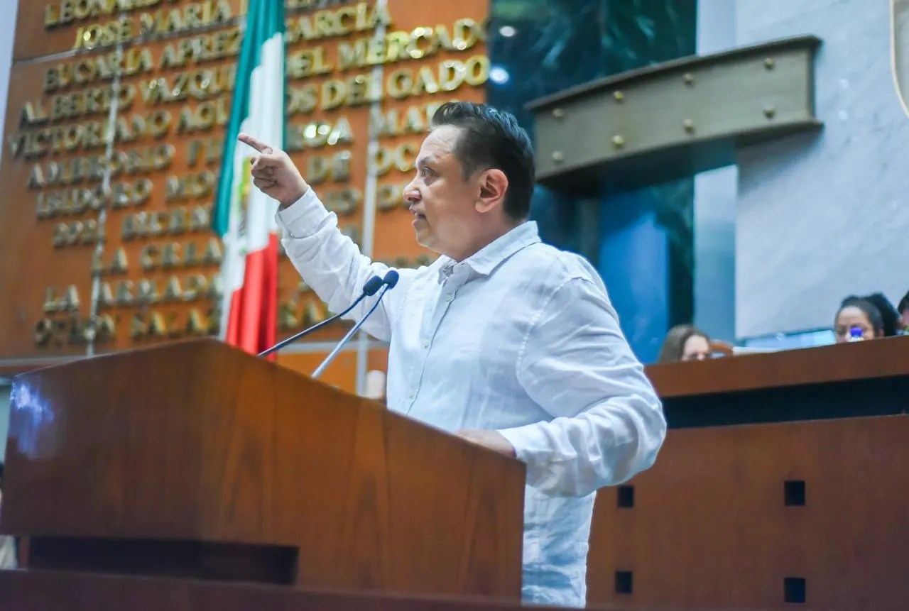 Pablo Amílcar propone incluir los natalicios de Lucio Cabañas y Genaro Vázquez en el calendario cívico de Guerrero