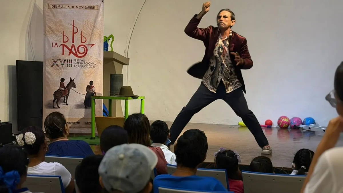Niñas y niños disfrutan de narraciones y talleres en La Nao Infantil 2025