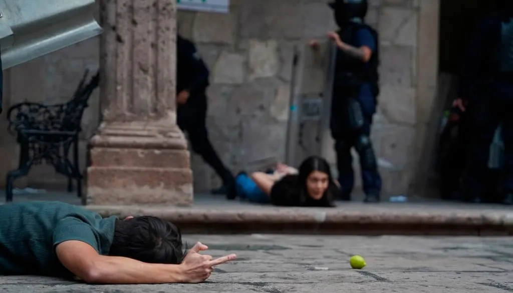 Incendian Palacio de Gobierno en Morelia tras asesinato del alcalde de Uruapan