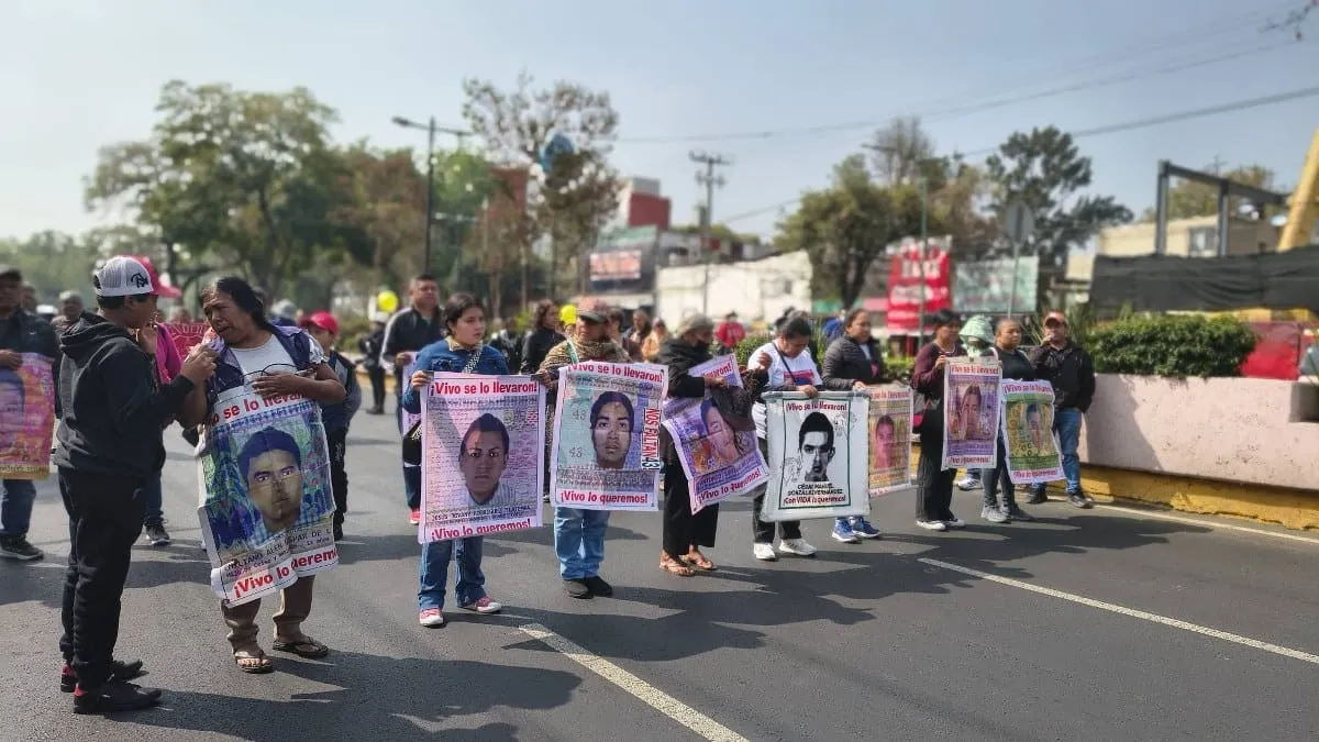 A 135 meses de Ayotzinapa, colectivos protestan en Chilpancingo