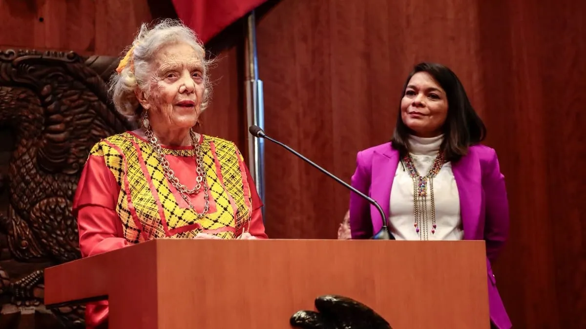 Senado nombra 'Elena Poniatowska Amor' a la Sala de Comparecencias