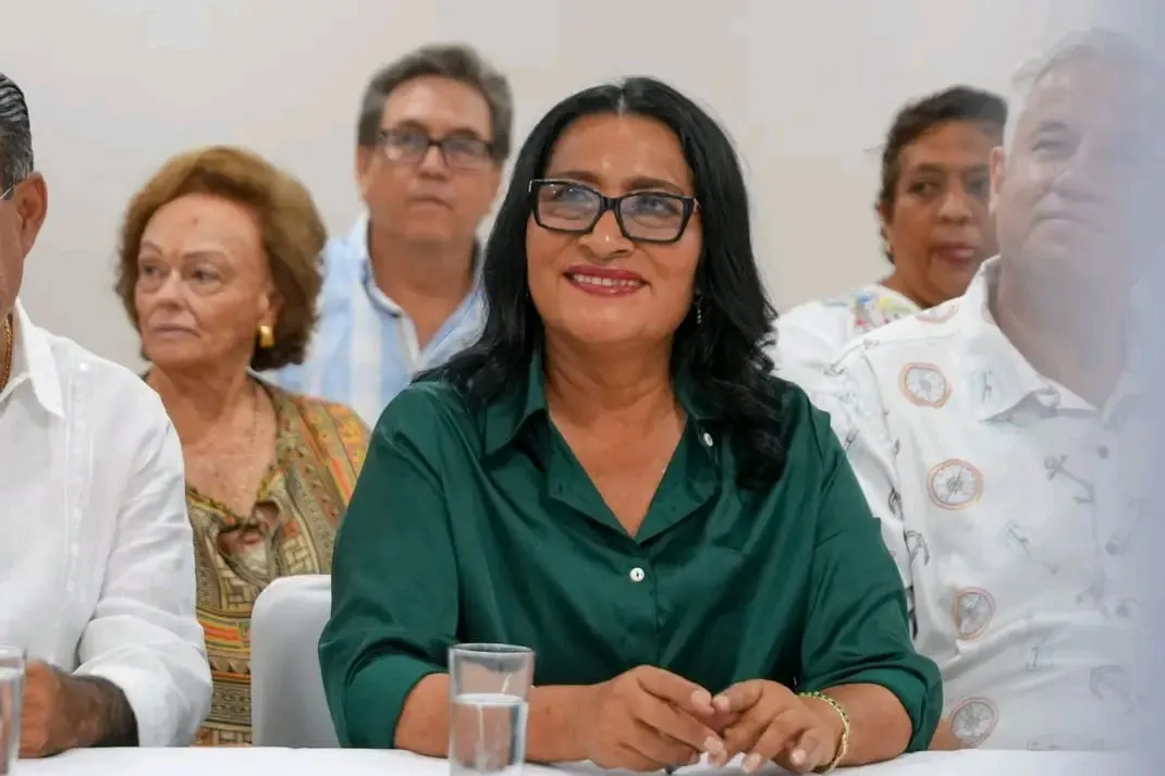 Abelina López descarta citatorio y acusa trasfondo político en denuncia por joya