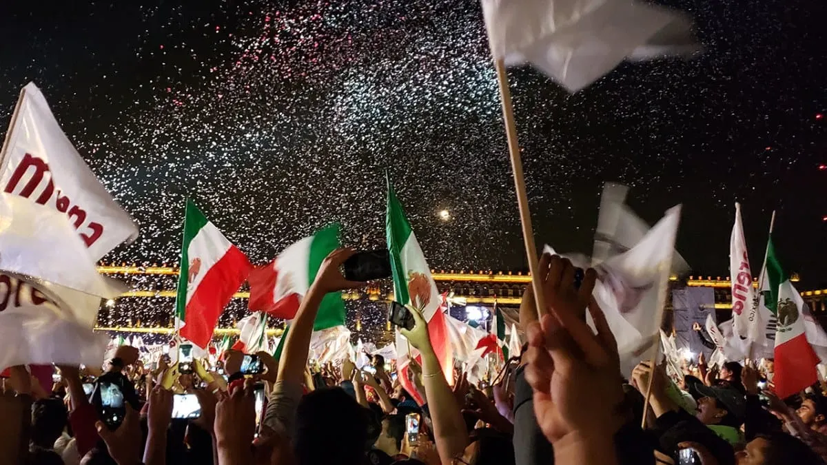 Entre chairos y tías panistas: burbujas, hartazgos y cafés posibles