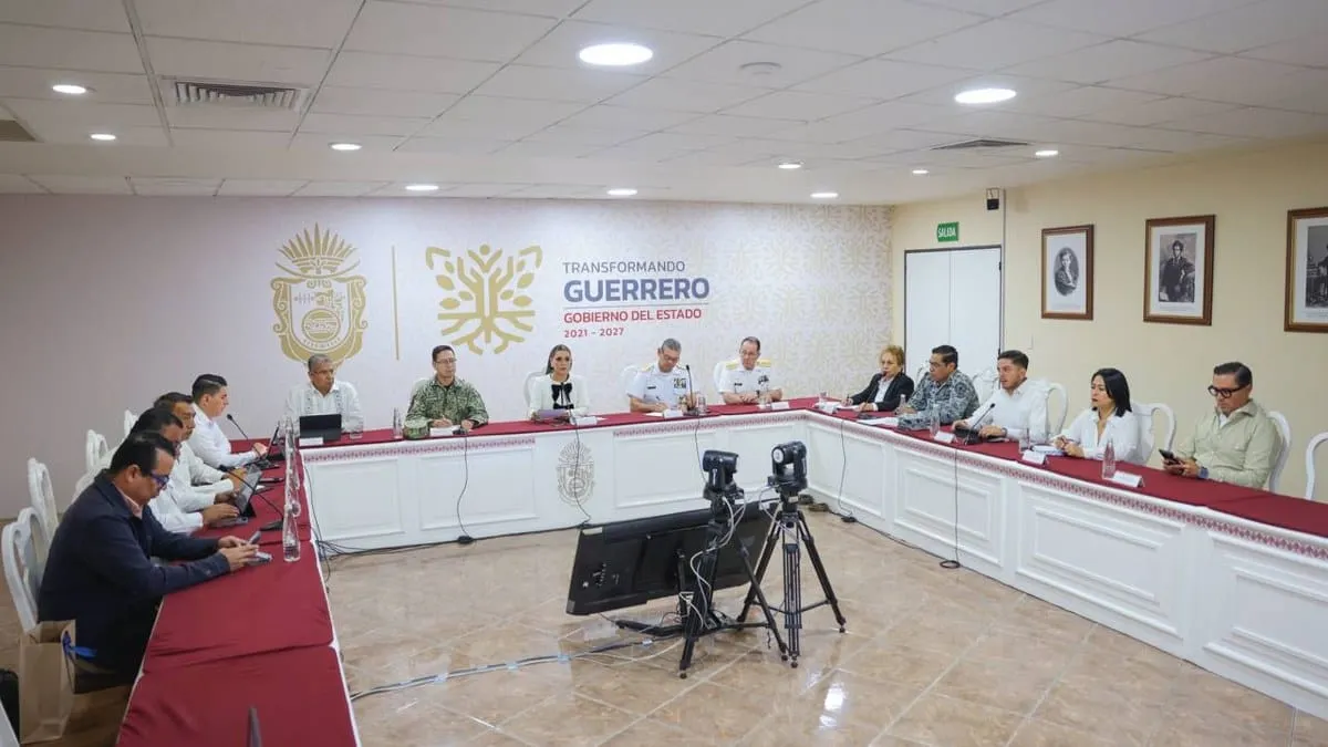 Refuerzan operativos en carreteras y escuelas de Guerrero tras vacaciones