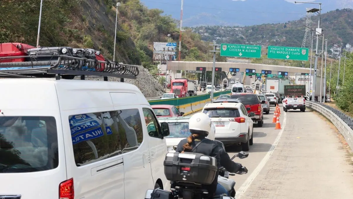 Arriban a Guerrero miles de turistas por puente de la Constitución, destaca Evelyn Salgado