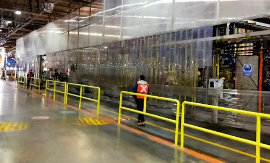 GM despide a 1,900 en Coahuila tras caída en demanda de EVs