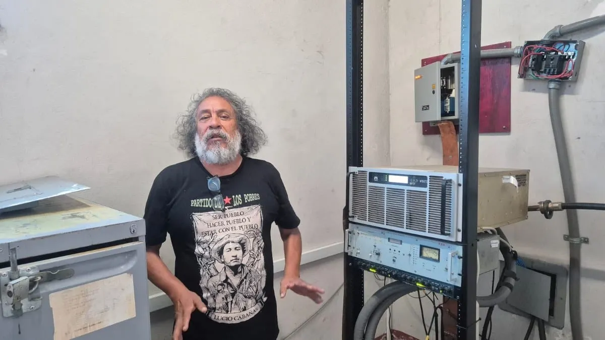 Radio UAGro seguirá al aire tras acuerdo con autoridad federal, informa Javier Saldaña