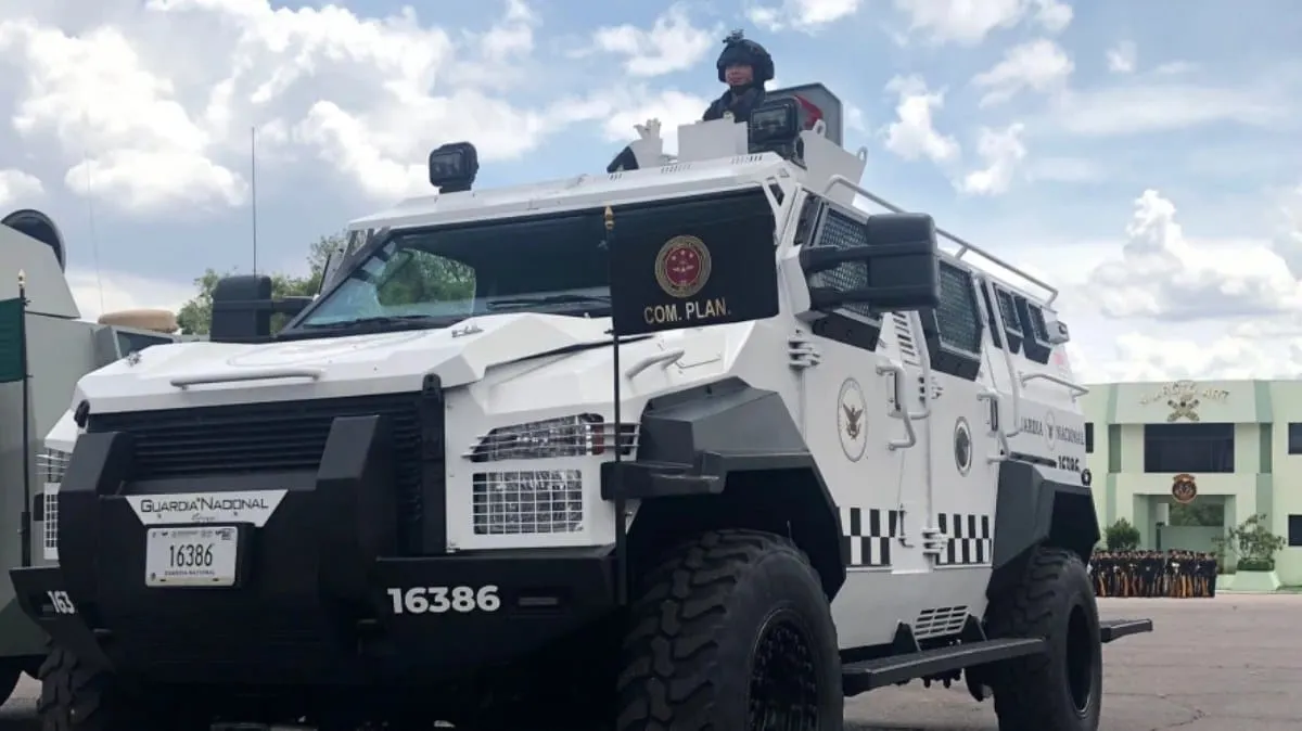 Vehículo artillado de la Guardia Nacional.