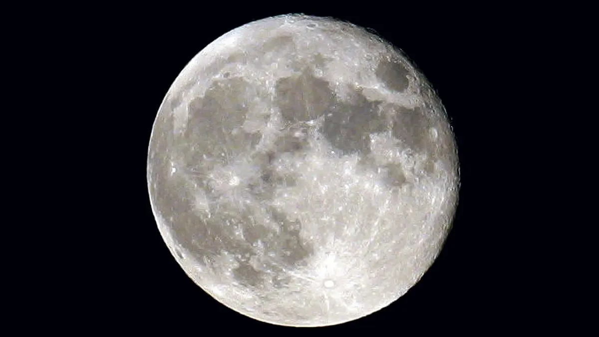 Asteroide podría chocar con la Luna; impacto sería visible desde la Tierra