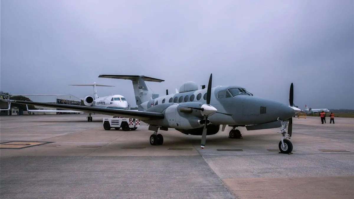 Marina prepara la compra de nuevos juguetes bélicos.