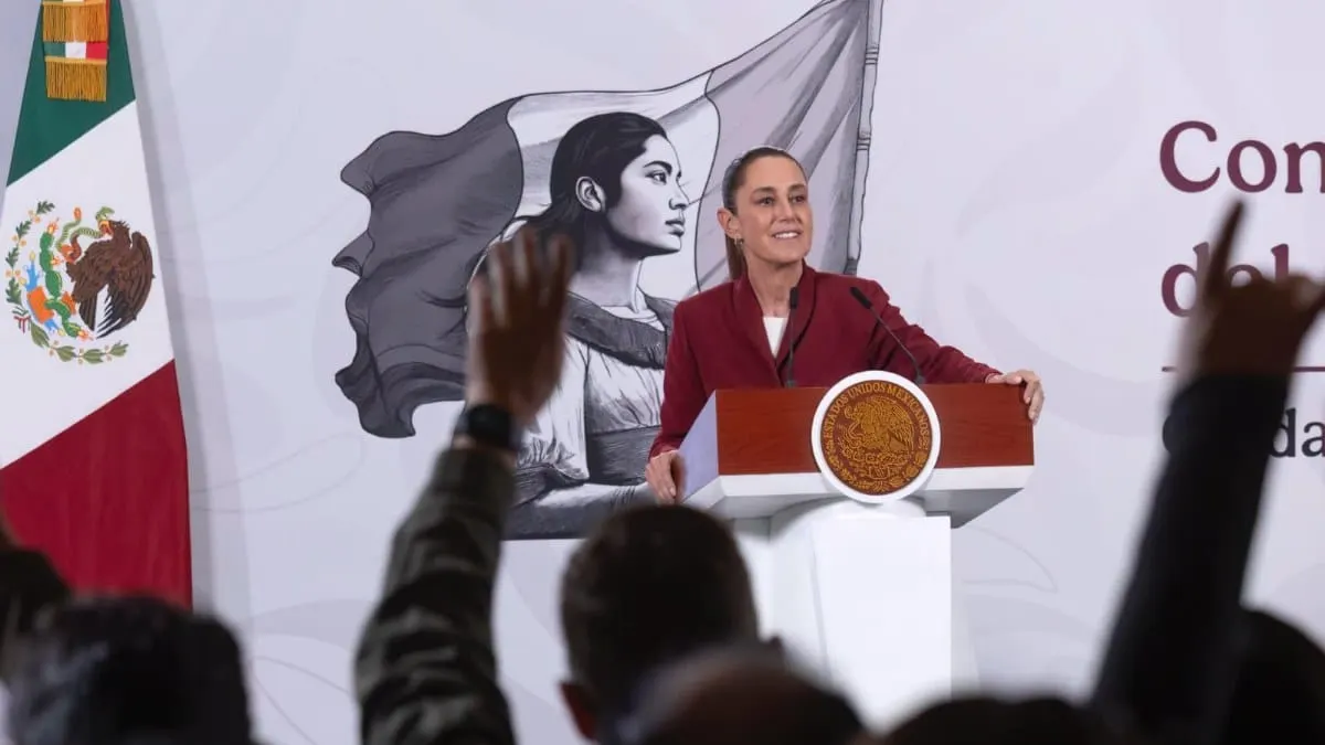 “Nadie puede ganar más que la Presidenta”: Sheinbaum redefine el plan B electoral