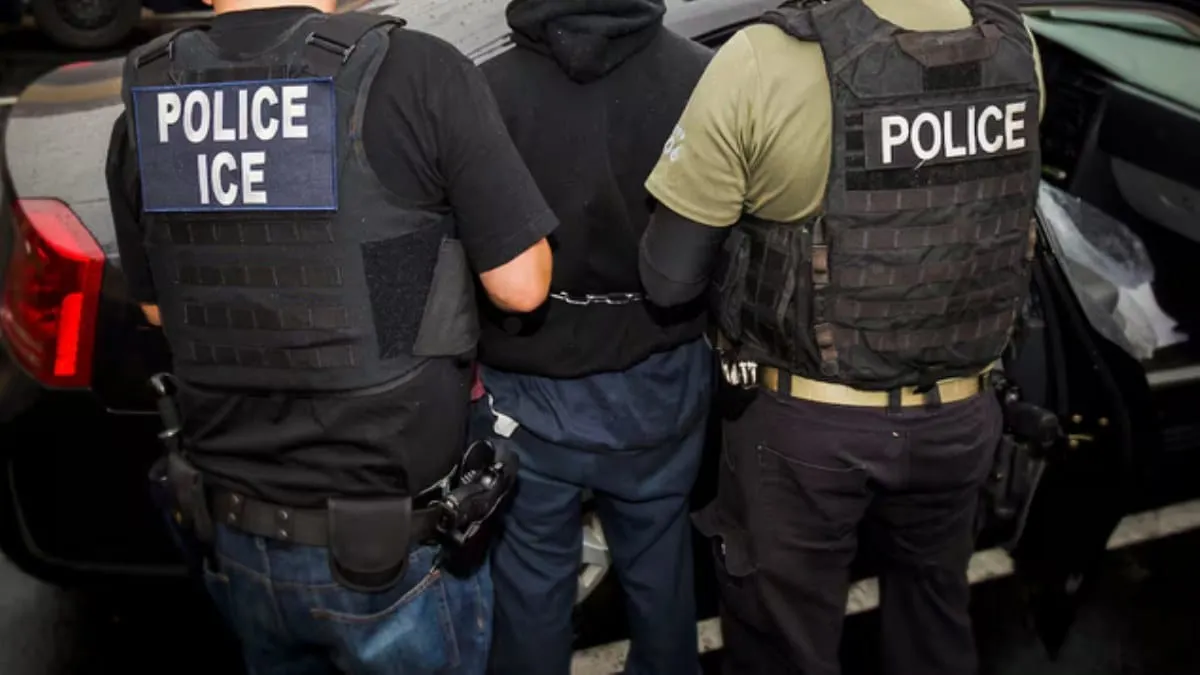 La causa oficial según el ICE fue un "presunto suicidio".