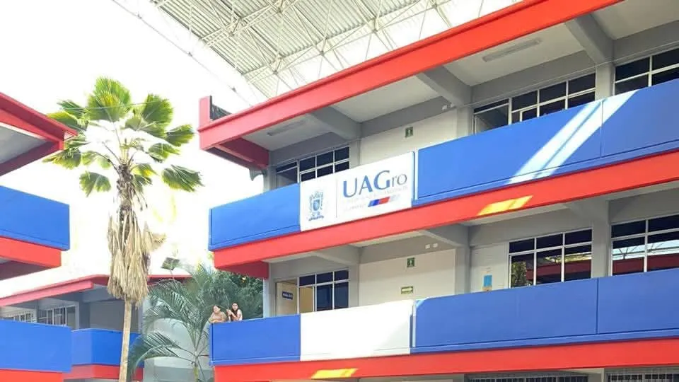 UAGro lanza convocatoria para titulación de maestrías y especialidades