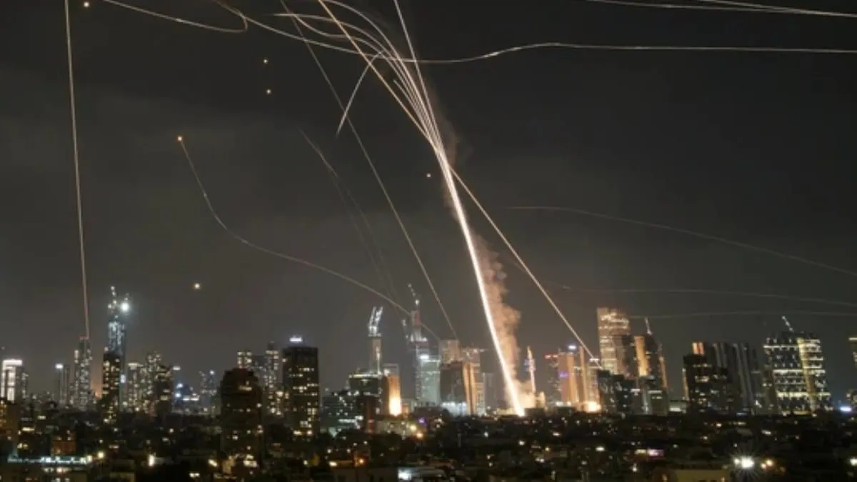 Misiles de Irán caen sobre Israel.