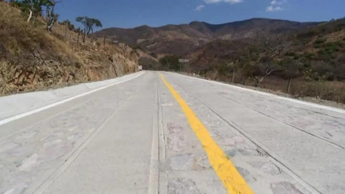 Gobierno estatal inaugura camino de 1.5 km entre Carrizalillo y Amatitlán