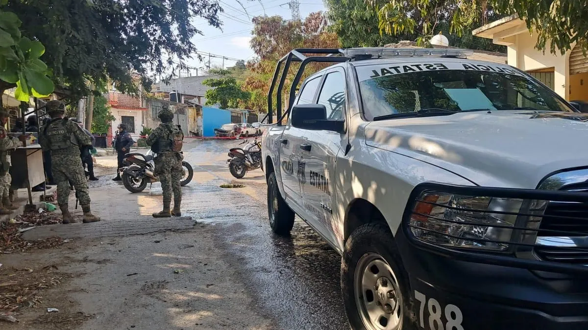 Lo persiguen y matan a balazos en Acapulco, a metros del penal y cuarteles