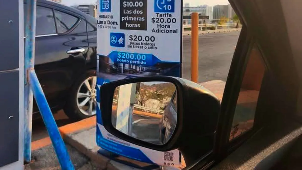 Diputado de Guerrero exige aplicar ley: estacionamientos deben ser gratis