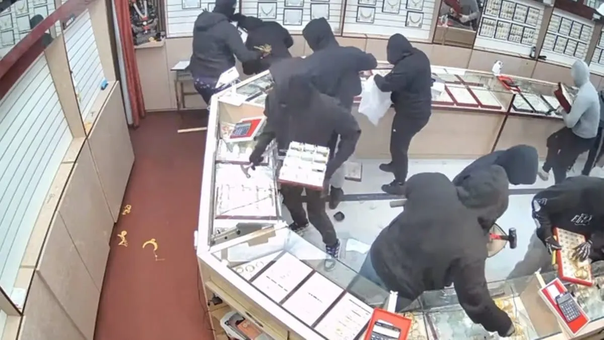 El audaz robo ocurrió en un parpadeo.