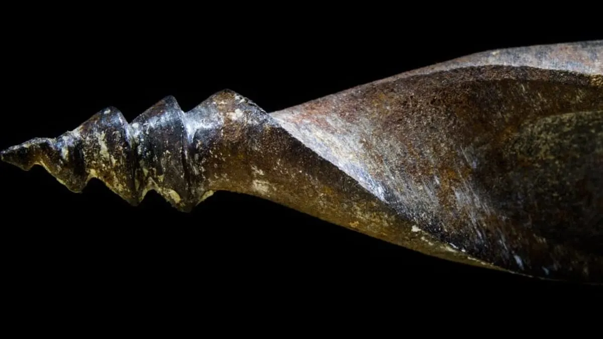 Taladro encontrado en Badari permaneció sin estudio durante casi un siglo