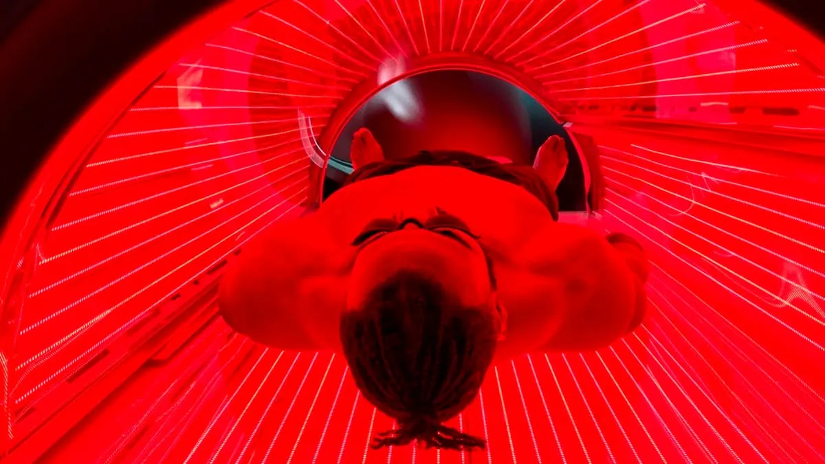 ¿Sirve de verdad la terapia de luz roja o te están vendiendo humo?