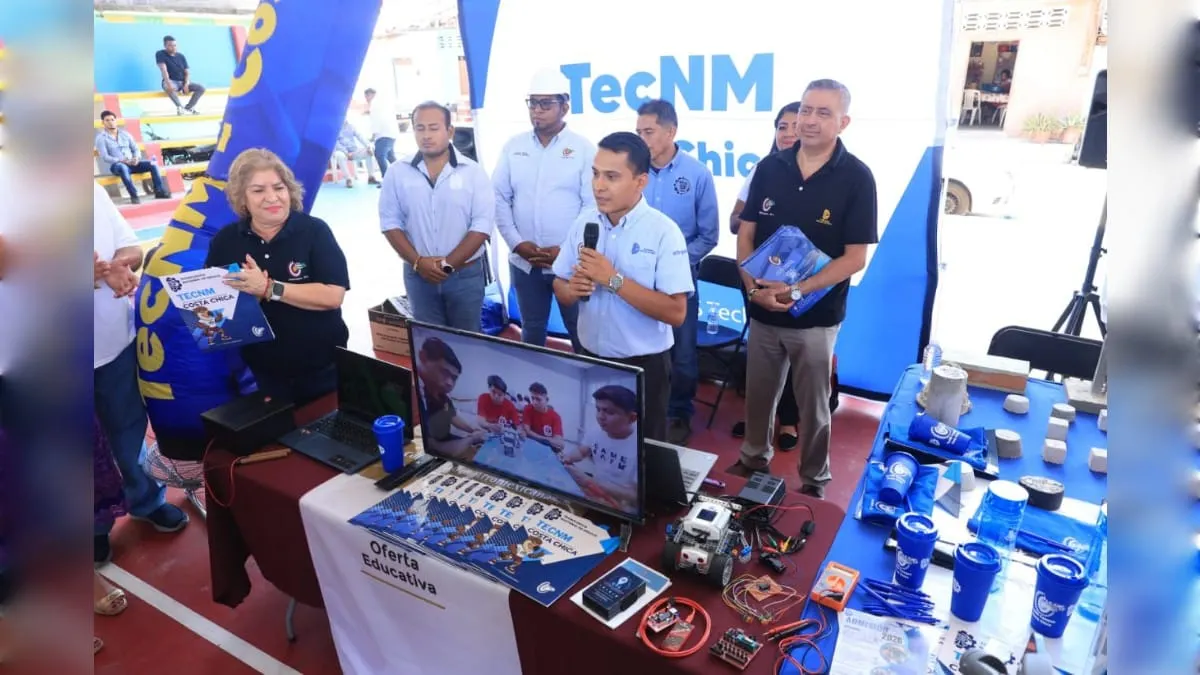 Programa estatal reúne servicios básicos en Marquelia, Guerrero