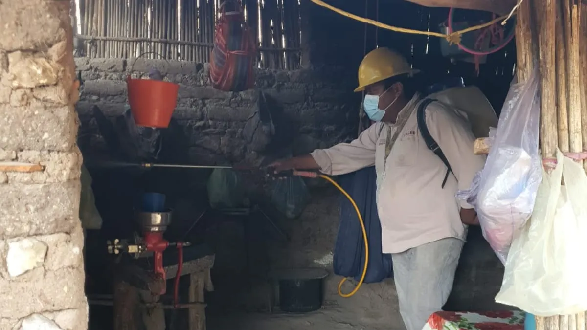 Guerrero reporta 13 casos de dengue y refuerza fumigación en todo el estado