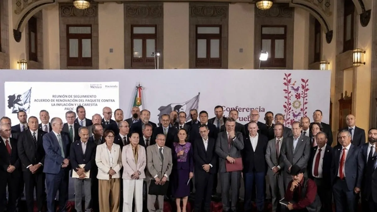 Acuerdo con empresarios para que los 24 productos esenciales no suban el precio.